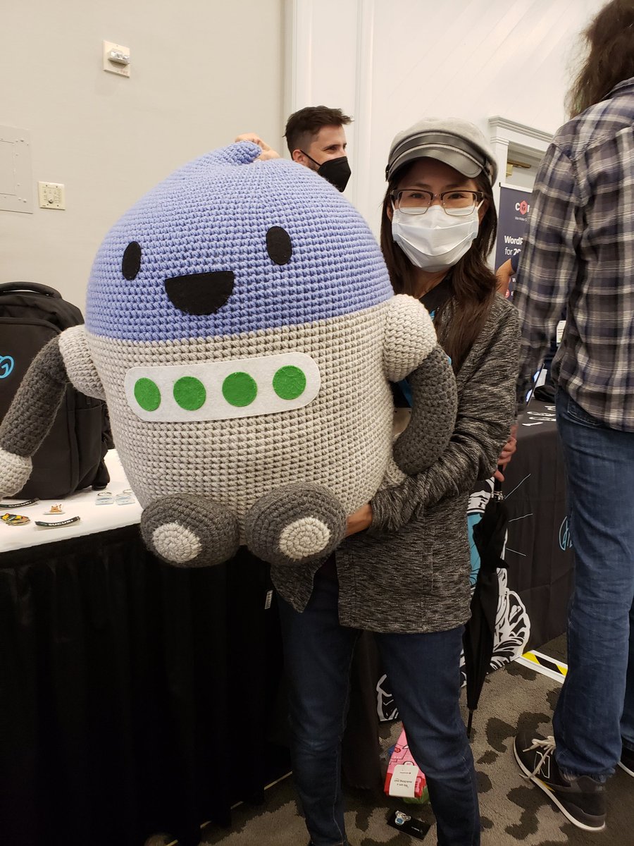 CraftPlusTech's tweet photo. With great conference, comes cool sponsor booths! Some of my fav: WCUS shirt @YITHEMES (they got XS ❤), giant plushie @managewp (display only!), stress ball lottery for an airpod from @StratticWeb (&amp; pink socks!), cool 😎 from @WooCommerce 1/3 #WCUS #WCUS2022 https://t.co/VPBhpQP78R