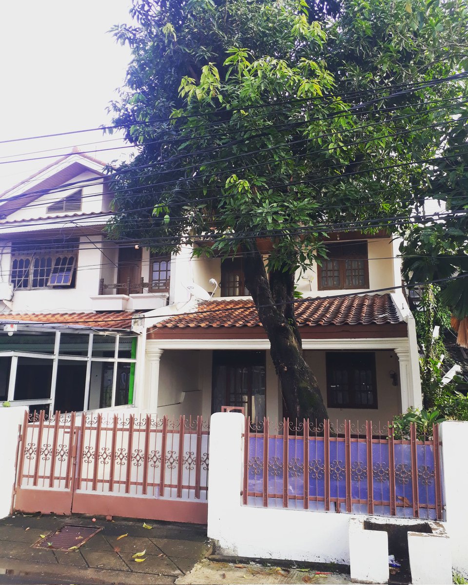 GoldenLandGroup's tweet photo. Dikontrakkan:
Rumah 2 lantai, 4 kamar tidur, 4 kamar mandi, PLN 2.200, kitchen set, balkon, parkir 2 mobil.

Komp. Pondok Bambu 2 No. B 3, Pondok Bambu, Duren Sawit, Jakarta Timur 13430

https://t.co/i4bOztrF6B
Line: awang.ramdhani https://t.co/z09aC7jzqn