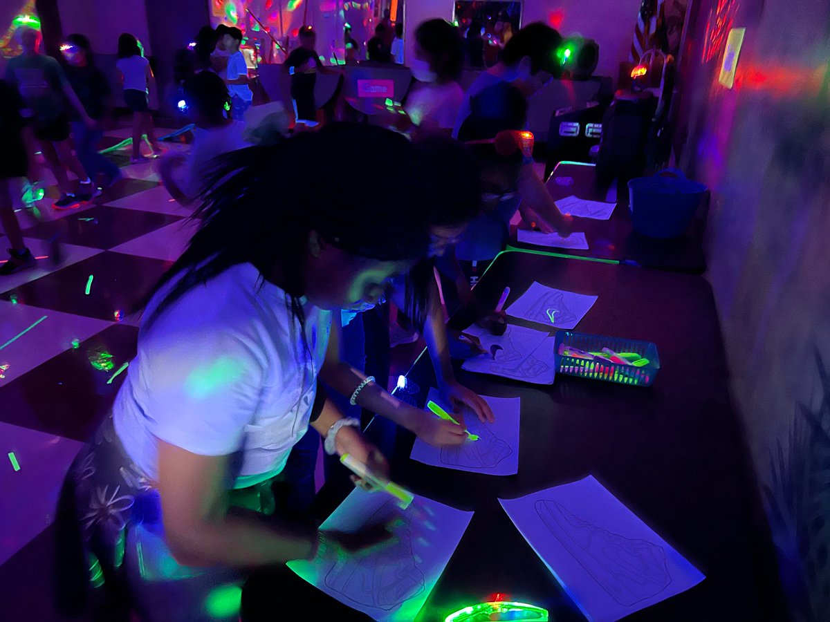 Our <a href="/BurneyElem/">Burney Elementary</a> Broncos worked so hard, showed acts of responsibility, respect and followed the Burney B’s   
As a result they earned this month’s PBIS incentive. <a href="/msandoval_15/">Maribel Sandoval</a> <a href="/wvuinfl/">Ecupl.eth</a> <a href="/TransformHCPS/">HCPS Transformation Network</a> <a href="/HCPSELLs/">HCPS Multilingual Learners Department</a> 

Glow in the Dark Party!!!