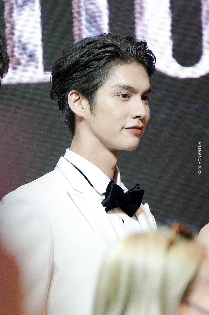 antnanopix's tweet photo. 09.09.65 นี่คนหรือรูปปั้น พระเจ้าปั้นมาได้สมบูรณ์แบบมากค่ะ หล่อทุกมุม ทุกองศา 👼🏻@bbrightvc 

#Mchoice2022 
#bbrightvc https://t.co/2uubLuX7hN