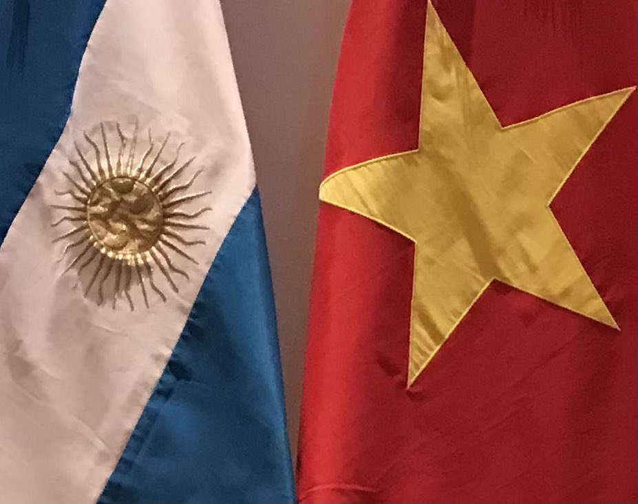 Celebramos el 77 Aniversario de nuestra Independencia 🇻🇳acompañados del Vicecanciller Pablo Tettamanti, cuerpo diplomático acreditado en argentina y amigos. #Vietnam #Argentina