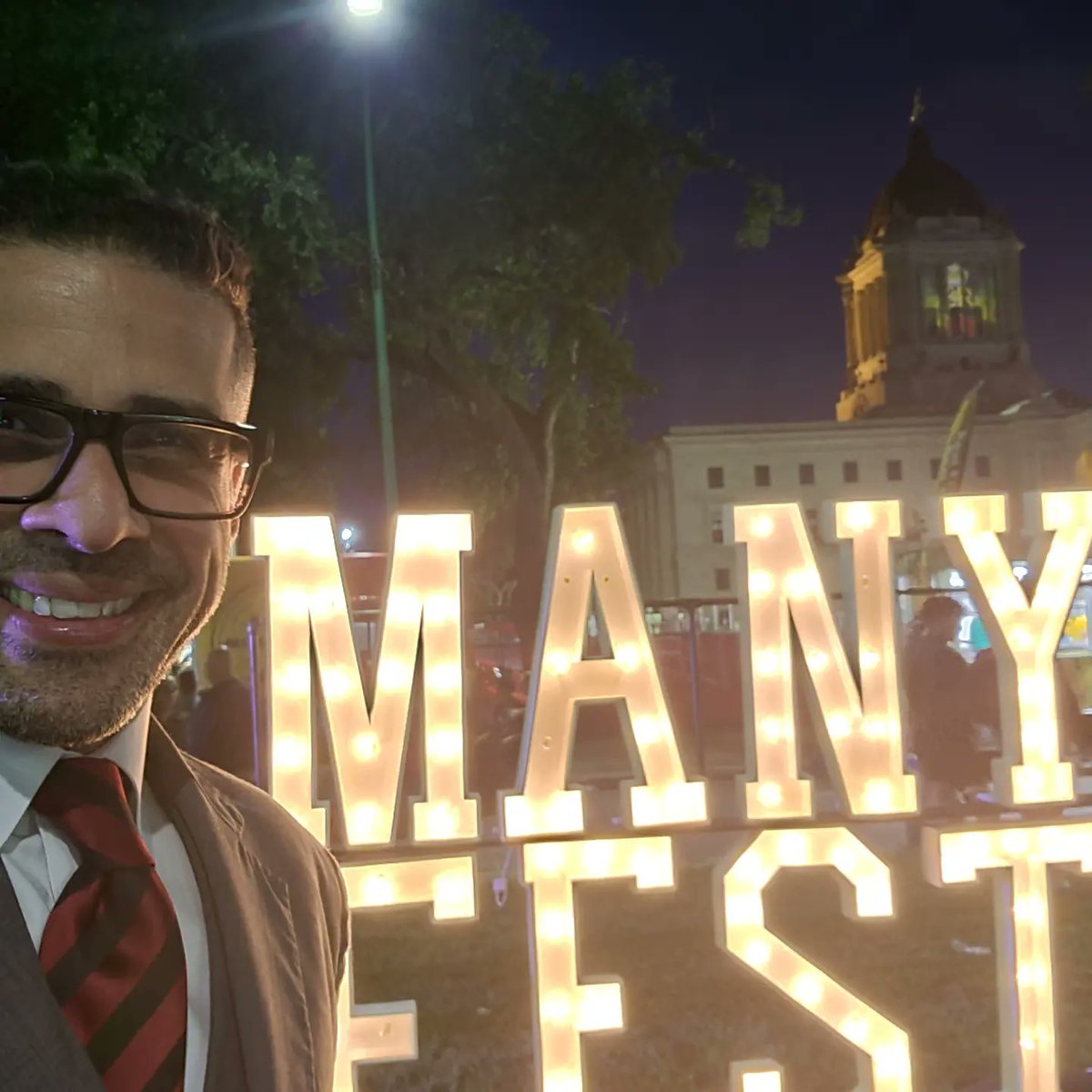 Sachitmehra's tweet photo. So proud to see the iconic @ManyFestWpg return to @DowntownWpgBIZ @DowntownPeggy amazing job @FenskePeg great seeing @navigatrix626 #jasonsmith #winnipeg #local #memories @stefanogrande https://t.co/S7BhaoepQV