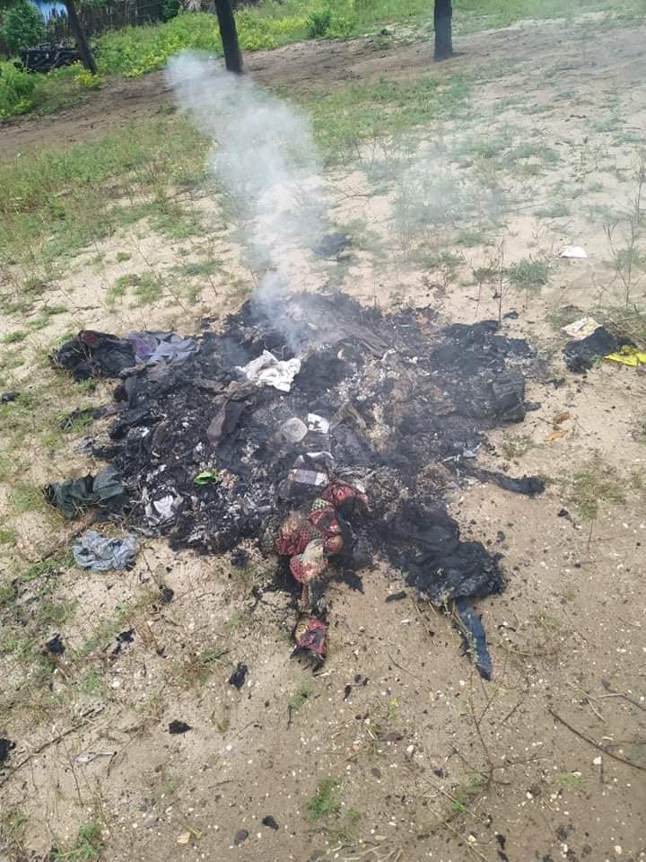 miN13700's tweet photo. At ar 5.30am on Sep9, camp of King Fighter PDF based in Magway's Myaing tsp, was raided by abt 70 junta troops by firing weapons, and weapons&amp; camp items, worth abt 80lakh MMK, were seized &amp; torched. They also shot dead a goat &amp; looted jewelry from a home in a vlg
#2022Sept10Coup https://t.co/eCnycEpCLV