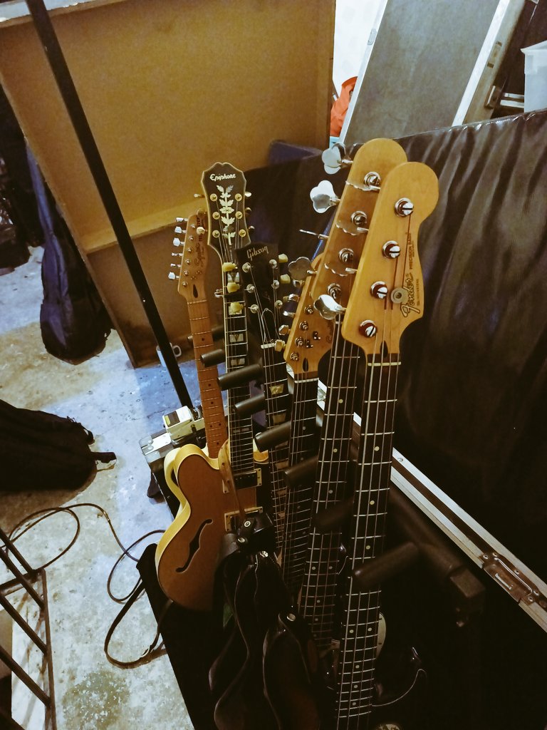 A veces soy bajista. 🎶🎸🙋🏾‍♂️
Gracias <a href="/viudamx/">Viuda</a> 🙌🏾
#Jazzbass
#PBass