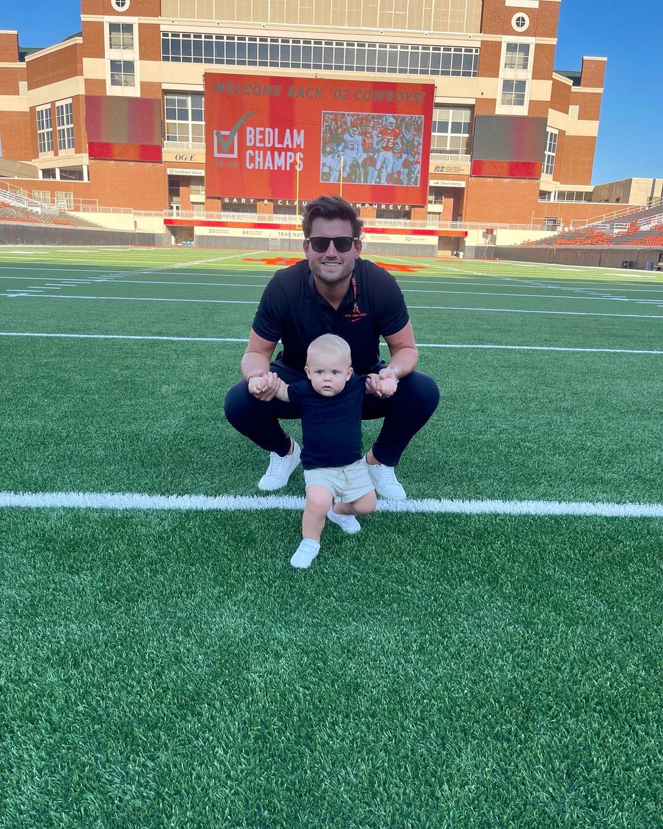 King_D_REK's tweet photo. Back Home. The Next Generation.

Pokes Forever. oSu
#QB12040 🤠 https://t.co/HIjkcFGkkA