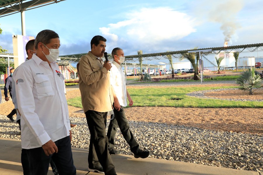 Ante la crisis económica y energética global, le ratifico a Europa y a EE. UU., que nuestro país está a la orden con el Petróleo y el Gas para estabilizar y auxiliar al mundo. Venezuela está lista y preparada para exportar nuestros productos a todos los mercados que hagan falta.