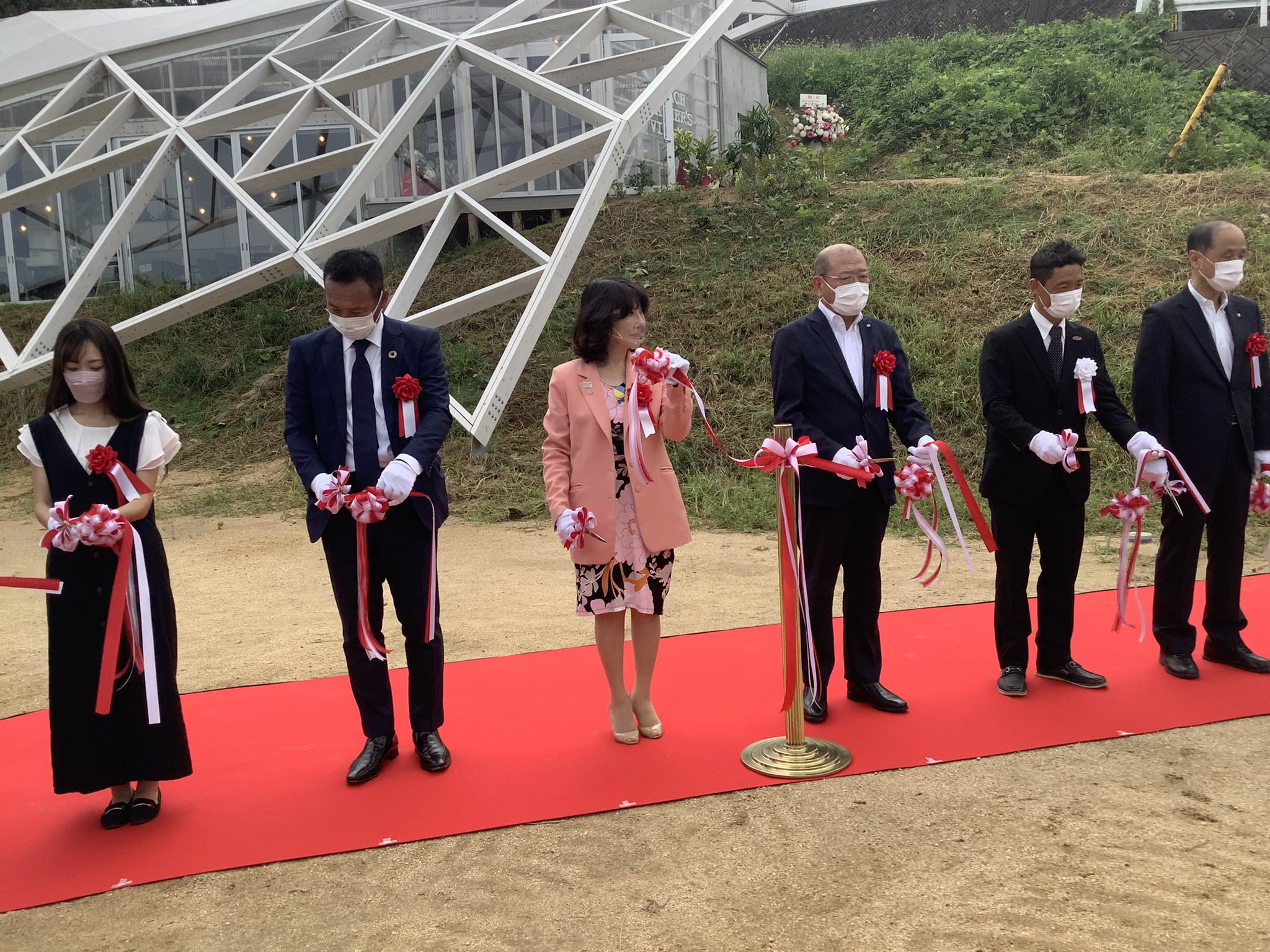 片山さつき 岡山商工会議所のビジネスアワード受賞 期待のスタートアップ ピーチファーマーズマーケット 開所式で 岡山市大森市長 松田会頭 逢沢代議士 波多元県議会議長とご一緒に来賓祝辞 テープカット 清水白桃発祥の地 料理 体験 健康維持