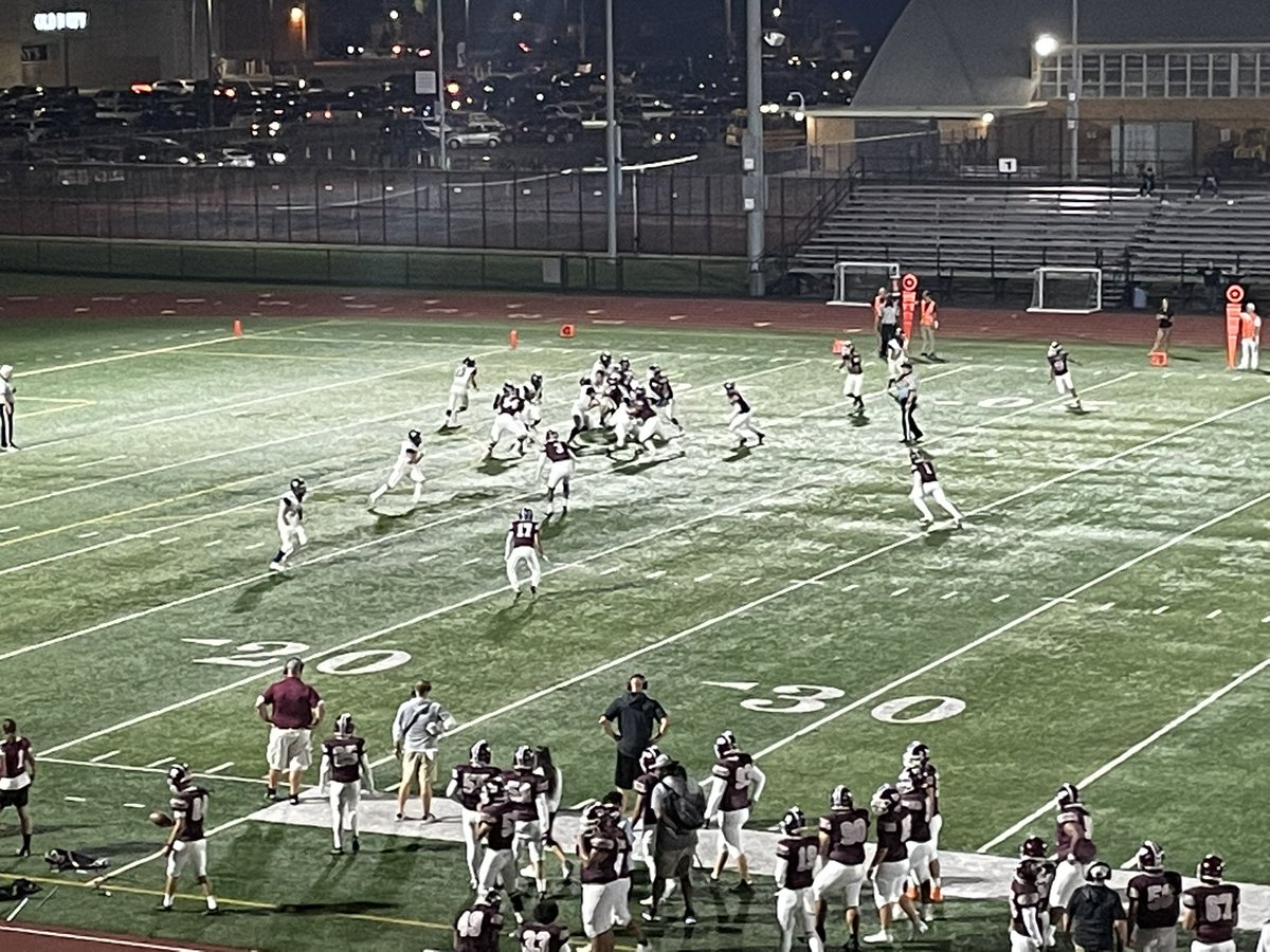 Congratulations to the victorious Morton Mustangs Varsity Football team for their 37-7 Homecoming game victory tonight at Morton Stadium. 🏈🐴#MortonPride #OrgulloMorton