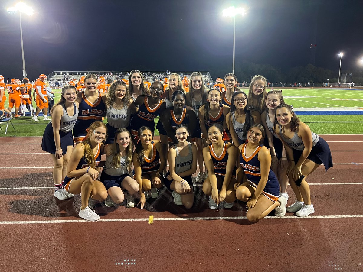 BHSDanceTeam4's tweet photo. We had fun with Summit High School’s Dance Team!  @wcsSHSks https://t.co/31m3OCHJZk