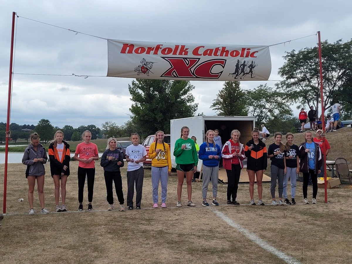 mkunwin's tweet photo. Grit, heart and determination from all the OC runners today on a tough course! Chaney 4th-SB(season best), Carolyn 14-PR, Gabi-PR, Madison-SB, Brooklyn-PR, Brennan-PR, Ella 10 JV-SB,Girls finished 5th! Dawson 10-SB, Brayden-PR, Carmine-SB, Pablo-SB, Max-PR, Landon-PR @OC_Knights https://t.co/CDUaHrzCM2