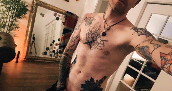 I lost weight ok and I&rsquo;m happy about it. Im wearing pants calm down lol link in bio for more 👀🌶 https://t<a href="/tag/catwoman"class="tags"><span>#catwoman</span></a><a href="/tag/cosplayer"class="tags"><span>#cosplayer</span></a><a href="/tag/cosplay"class="tags"><span>#cosplay</span></a><a href="/tag/onlyfans"class="tags"><span>#onlyfans</span></a><a href="/tag/cosp"class="tags"><span>#cosp</span></a>