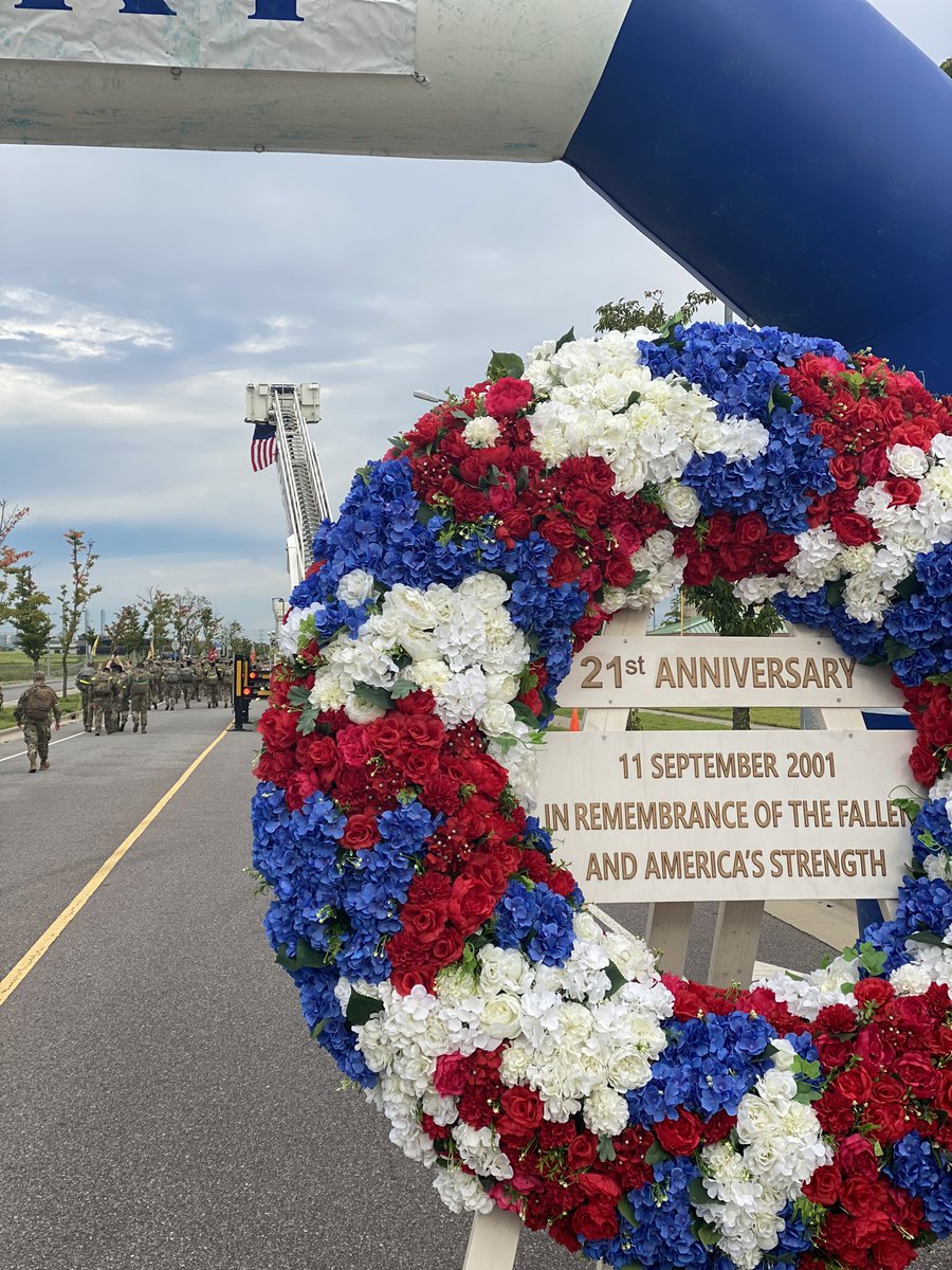 SGMLemon's tweet photo. 9.11 mile Ruck this morning…
#NeverForget https://t.co/0E6xnlqFSU
