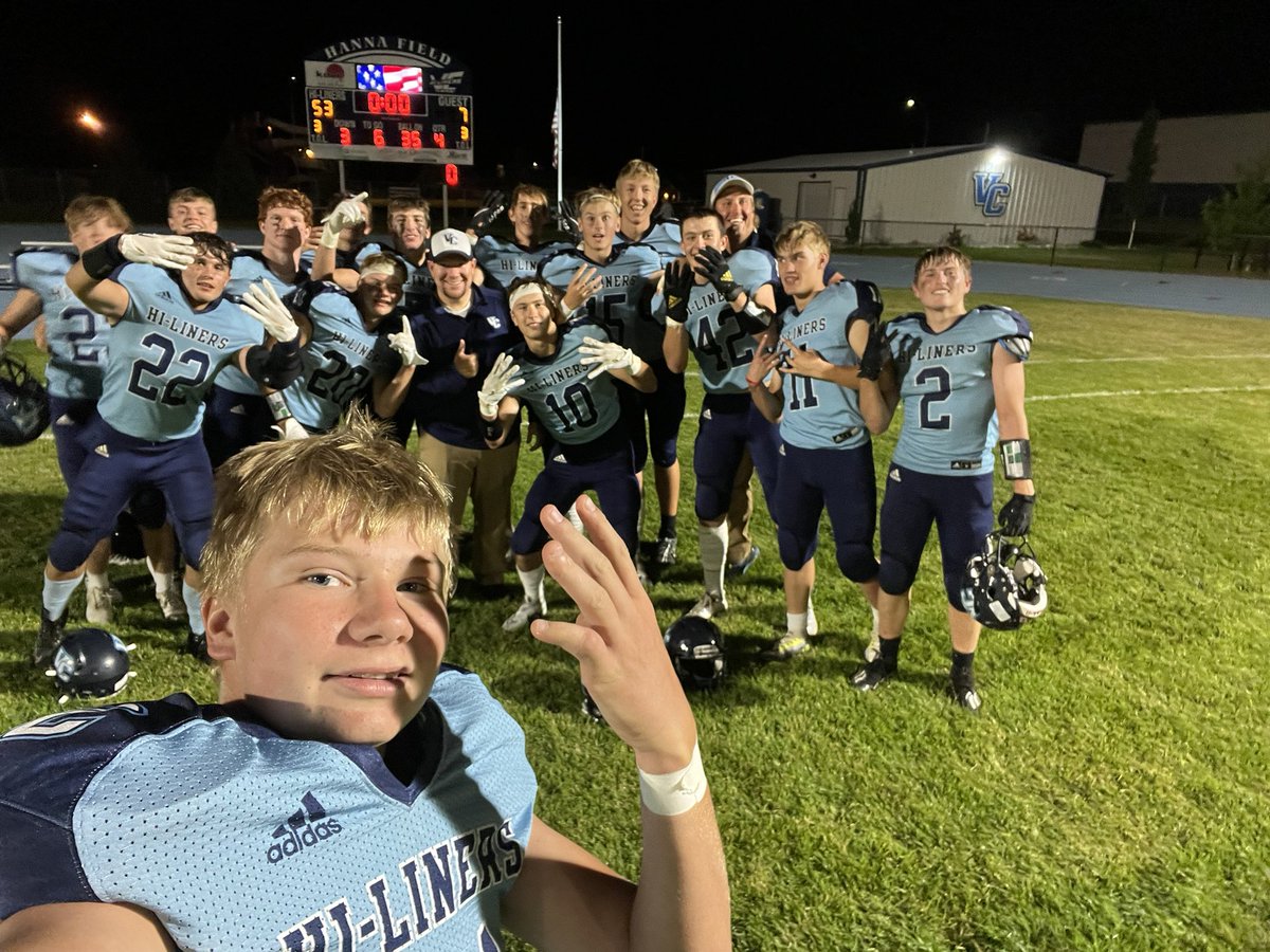 COACHSmitty53's tweet photo. What a TEAM WIN! Proud of these kids and there mentality and execution.
What a great night to be a Hi-Liner!
Valley City 53 Devils Lake 7
#RollTrain #HiLiners #WingTfb https://t.co/5dDhXKzc9w