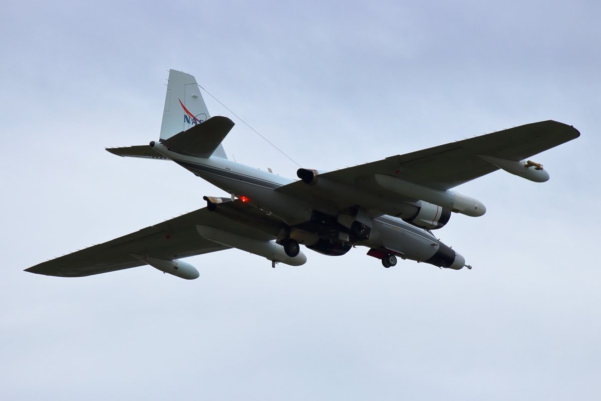 Euro_LR's tweet photo. NASA
Martin WB-57F Canberra N926NA
RF05 22.08.06
RF06 22.08.12
RF12 22.08.23
RF15 22.08.29
4일 정도 이륙이 지연되더니, 미사와 기지 개방 행사에 지상 전시 참여하려고 그랬네.
#NASA #ACCLIP #N926NA https://t.co/BqDot7htam