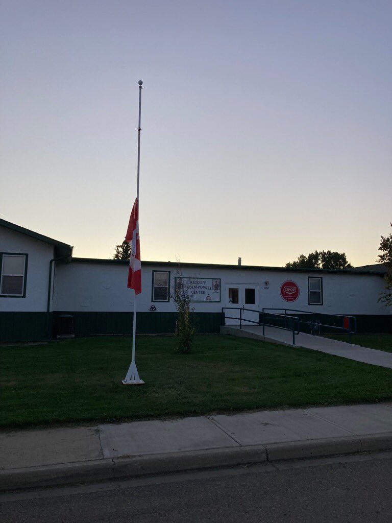 Redcliff_BP's tweet photo. Girl Guides and Scouts have always honored the Queen. @thankyourforyourservicemama . Rest In Peace! https://t.co/YTUIHcvZXi