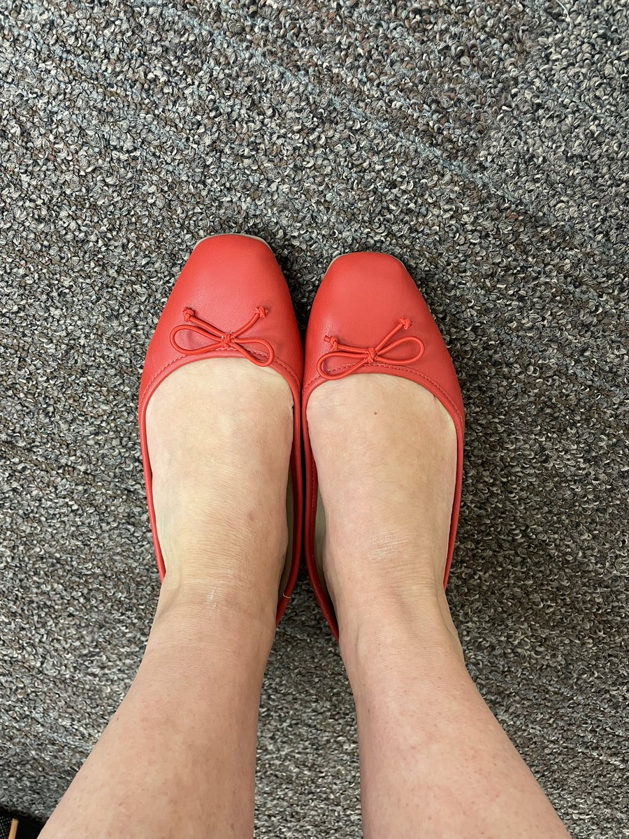 I rocked my red shoes today for #FASDAwarenessDay 
Did you?

#FASDMonth2022 #redshoesrock #fasdawareness