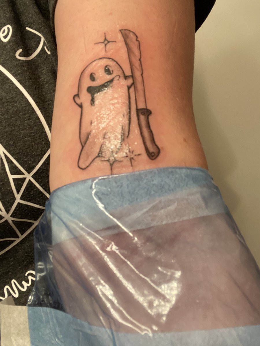 WretchedLilAce's tweet image. Y’all ever end stream early to go get a ghostie tattoo? 10/10 experience ngl. Now to vibe in the discord 👻🖤
#spookystreamer #ghost #ghosttattoo