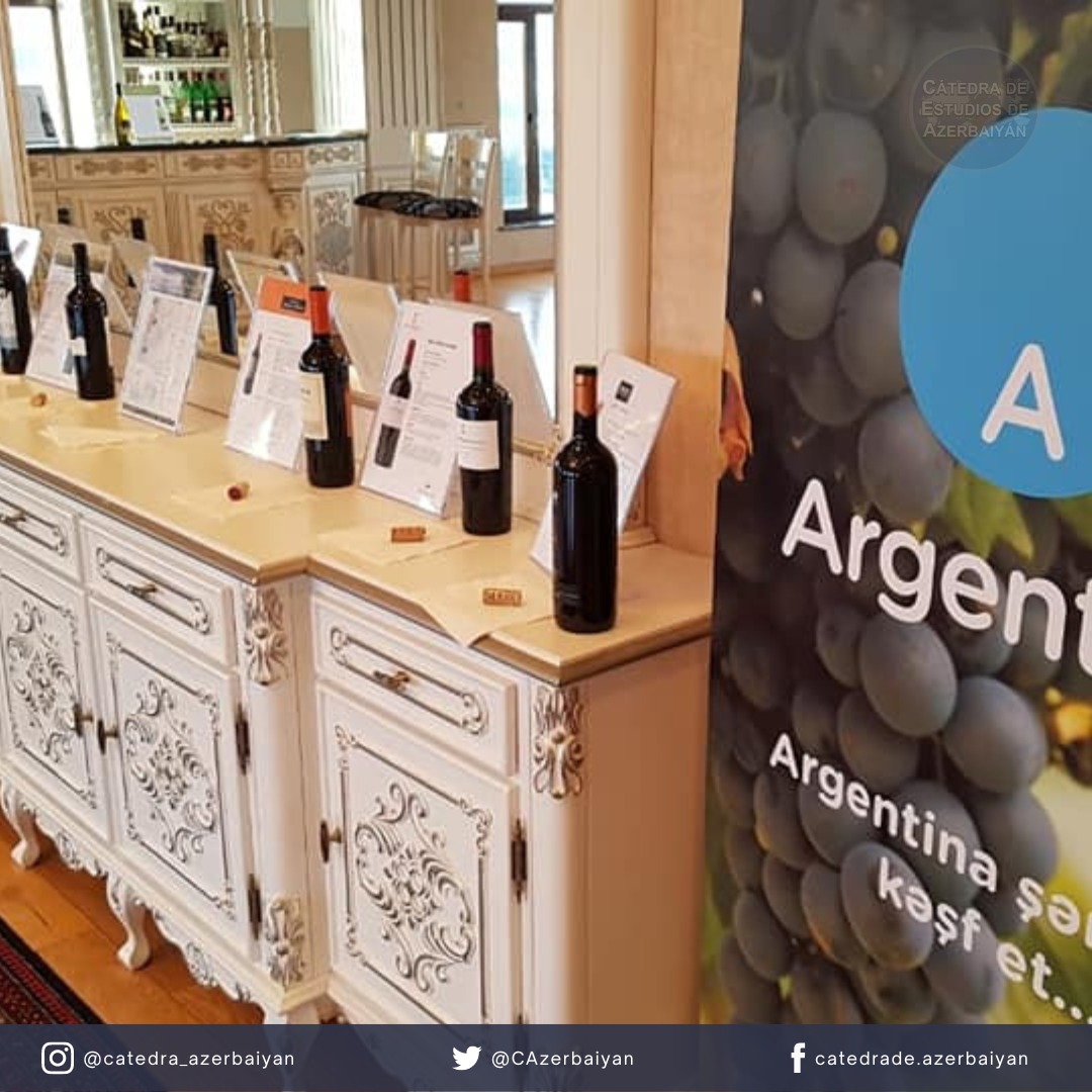 CAzerbaiyan's tweet photo. Según informes de @CancilleriaARG, carnes, frutos de mar, vino y medicamentos tienen especial potencial en el mercado azerí. En la plataforma TradeNet, pueden consultarse oportunidades de negocios actuales hacia este mercado de prod. agroindustriales, alimentos y bebidas. https://t.co/6ze4hJE5uh
