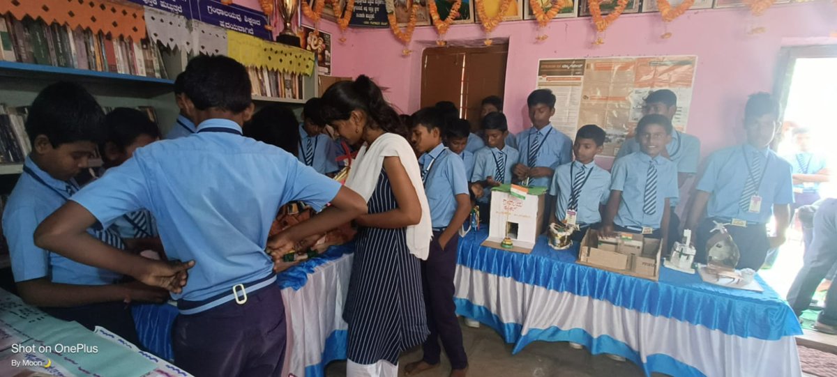 BasavanandM's tweet photo. STE(A)M-Ed Shareout Event @GPL konkal Yadgir dist
ವಿದ್ಯಾರ್ಥಿಗಳೊಂದಿಗೆ ಪೋಷಕರು ಕೂಡ ಭಾಗಿಯಾಗಿರುವುದು, ಊರಿನ ಪ್ರಮುಖ ಗ್ರಂಥಾಲಯದಲ್ಲಿ ಆಗುತ್ತಿರುವ ಬದಲಾವಣೆಗೆ ಮೆಚ್ಚುಗೆ ವ್ಯಕ್ತಪಡಿಸುತ್ತಿದ್ದಾರೆ..
@ZP_Yadgir @readingkafka @YCFnews
#STE(A)M-Ed Yadgir &amp; Koppal https://t.co/1SGbyCXBvJ