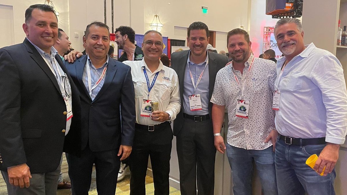 Construyendo momentos con nuestros clientes, gremios, gobierno y proveedores como co-auspiciadores de la Conferencia Ejecutiva de la Asociación de Contratistas Generales de América, Capítulo de Puerto Rico. <a href="/AGCPRChapter/">Asociación de Contratistas</a> <a href="/AGCChapters/">AGC Chapters</a> 

#CEMEX #cementoponce #ConstruyendoFuturo