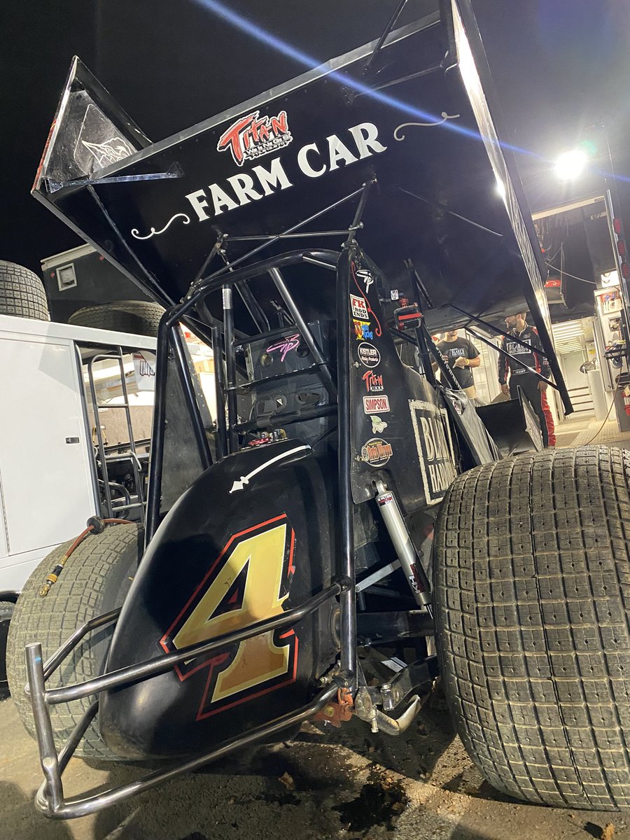CapHenryRacing's tweet photo. The @laneracing12 #FarmCar lines up P17 for tonight’s feature event! #LetsGo https://t.co/2Ax6jiF6uT