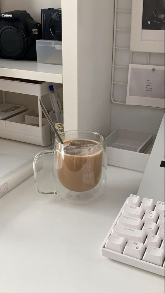 ㅤ
ㅤ       渡 — 091022.💗
           ⠀⠀
           ⠀〔 iced coffee at 10 in the morning! :D 〕
           ⠀