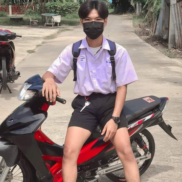 sce98366645's tweet photo. เด็กแล้วไงใหญ่แล้วกัน😆 https://t.co/RJqT2khfdT