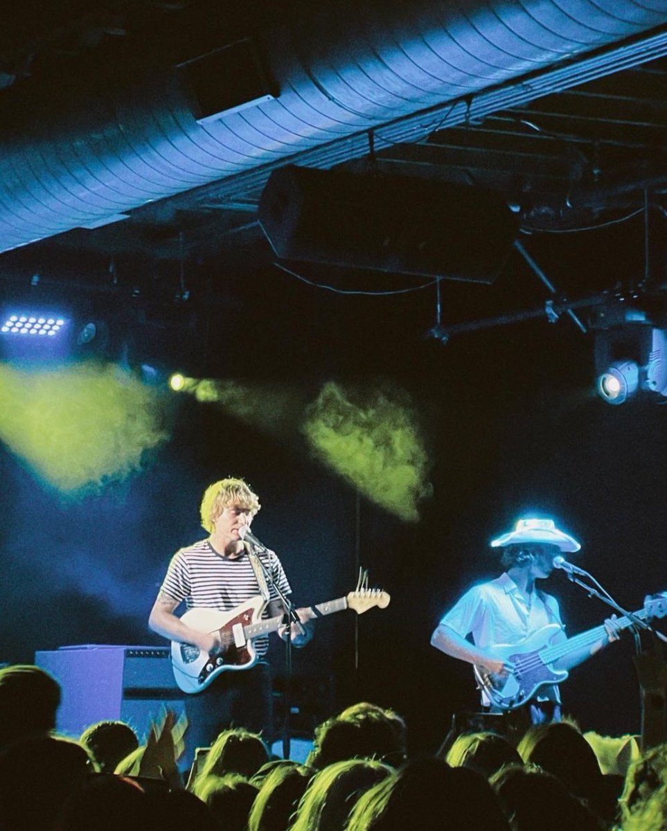 SunRoomBR's tweet photo. 📸 | Luke e Max agora a pouco no palco: 

#SunRoomFortWorth 

GRINGAS SOLTEM AS FOTOS LOGO! 

©️  aysiah.jenkins  9.09.22 https://t.co/QtKIjHFDhd