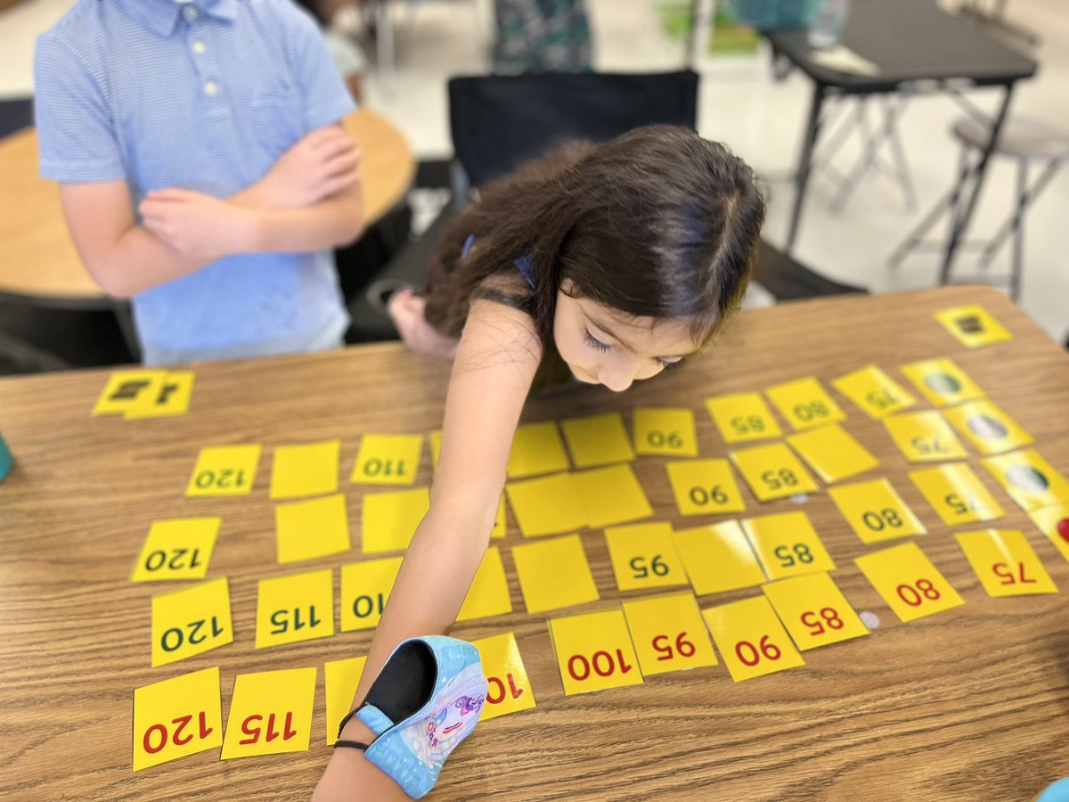 Fun day exploring treasure hunt <a href="/TimberLaneES/">Timber Lane ES</a>