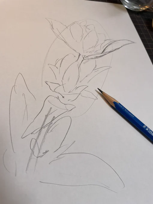 次のパーツの下書き描いていきます、得意なお花だし切る場所も多くないからこれはすぐかな... 