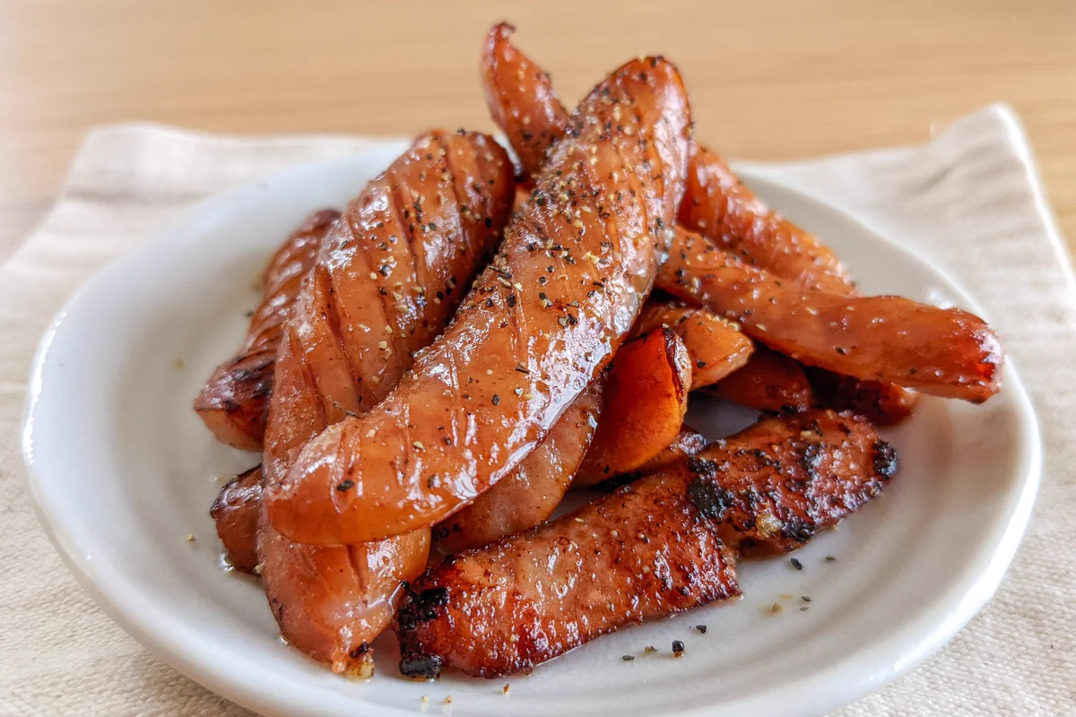 簡単すぎるおつまみ爆誕。レモンガーリックペッパーウインナー。