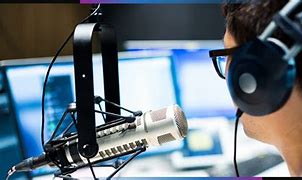 YanceJacome's tweet photo. Los podcast se han convertido en una fuente de entretención e información altamente popular en el último tiempo. En Chile, durante la pandemia del Covid-19 el consumo de podcast también sufrió un alza, tanto en audiencia, como en reproducciones. https://t.co/WnPkprYyT2