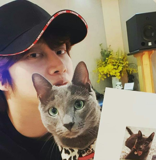 _jungsooheechul's tweet photo. I always got mellow when I talk about Heebum 🤧🤧🤧
oh please... stay with Heenim as well as you can baby 😚😚 https://t.co/57HOcpqhwD