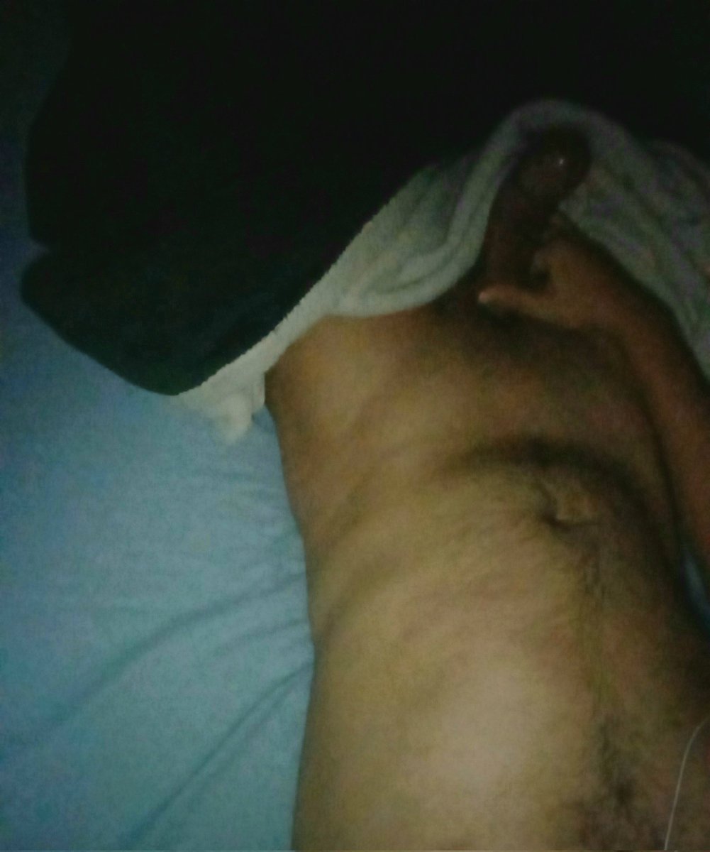 telegram39's tweet photo. Aquí acostado viendo nudes y tú? https://t.co/wgjl3u011v