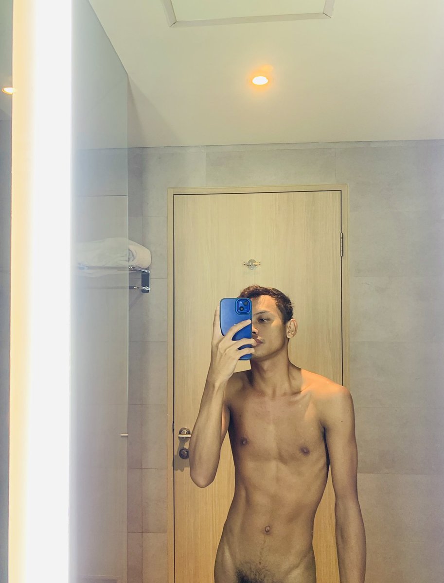 salad_hokbenn's tweet photo. Tidur sendiri bangun berdua . . . https://t.co/SaTvnHLsNx