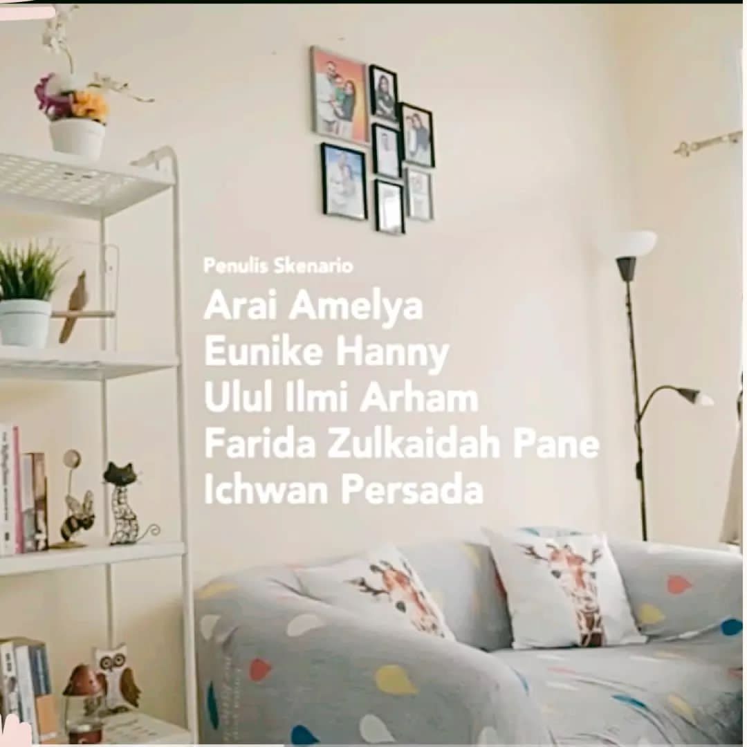 BukuFaridaPane's tweet photo. Sore guyss... ayo liat miniseri keluarga yg bagus ini dan pastiny ada sisi positif untuk kita. Dengan judul "Pada Suatu Hari, Ada Ibu dan Elang" di akun Youtube Telon Lang. Farida Pane sebagai salah satu penulis skenario nya 💕 #miniseri #ceritainspiratif #ceritakeluarga https://t.co/WJF3BpyPDh