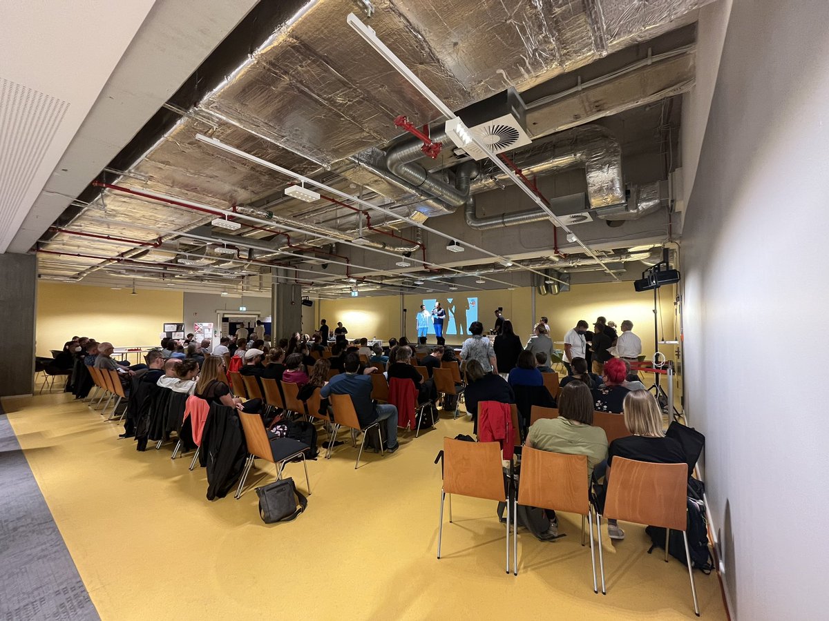 Nach drei Jahren Pause wieder beim  #ecdus22 in der Düsseldorfer Zentralbibliothek