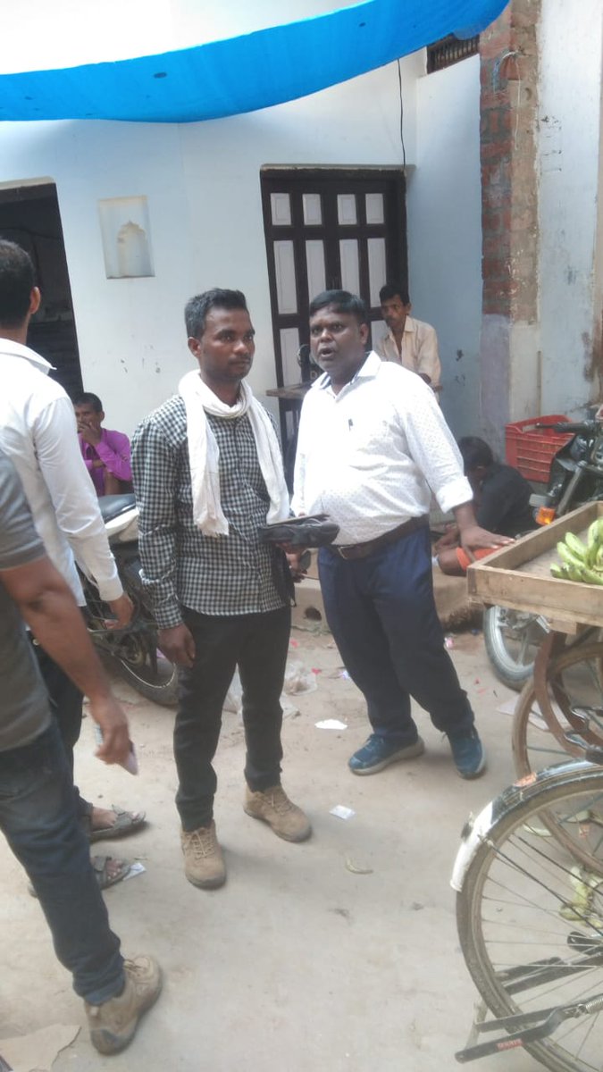puvvnlfatehpur's tweet photo. Date–10/09/2022 
Disconnection &amp; checking at sdo asothar II Subdivision.
@MD_PuVVNL @UPPCLLKO @ceelec_ald @PuVVNLHQ @dmfatehpur https://t.co/hyuPiukoGl