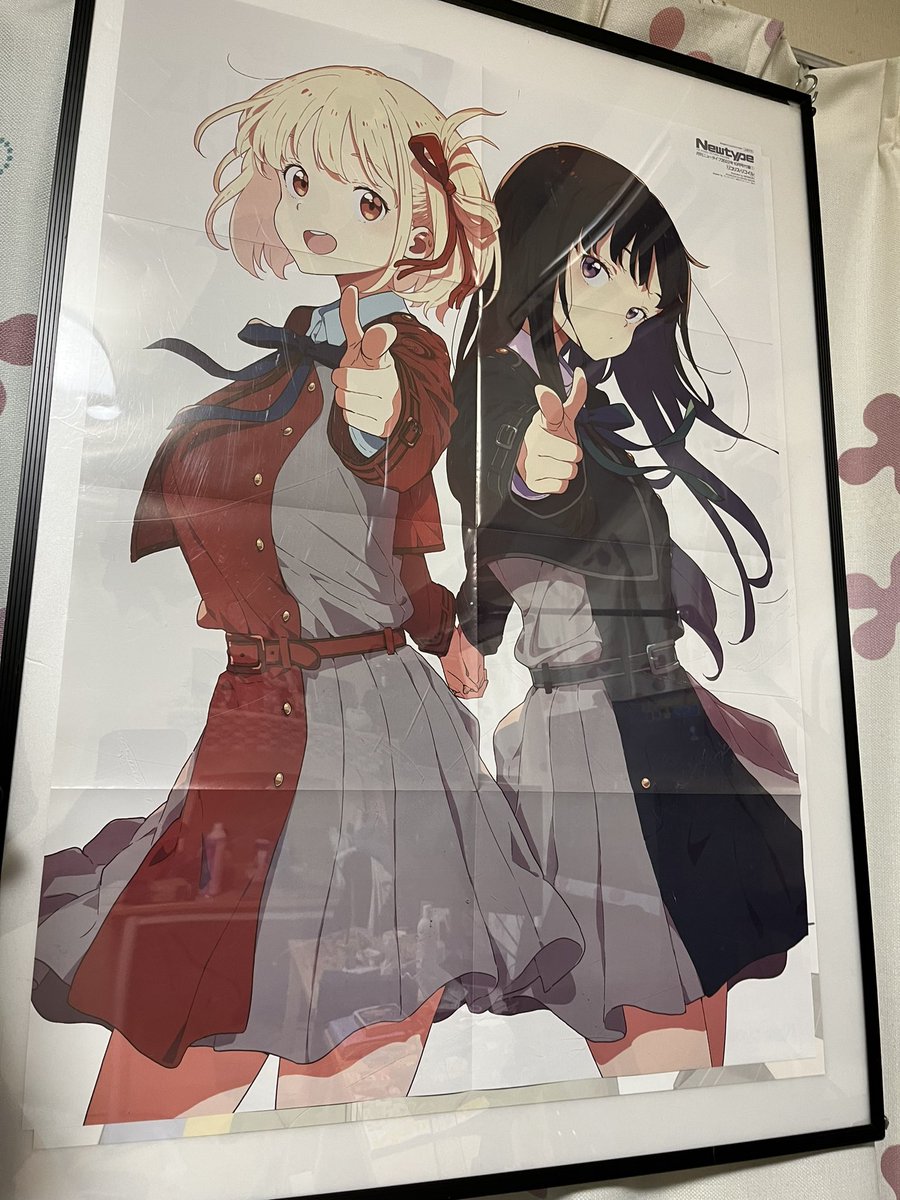 井ノ上たきな ,錦木千束 「Newtypeに付いてるリコリコのポスターめちゃくちゃ良いぞ。 」|PJ@のイラスト