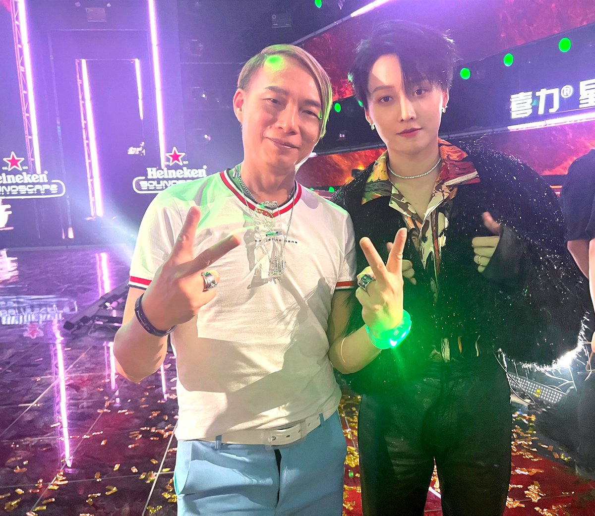 Jamaster_A's tweet photo. 很高興我們再見,期待我們合作🥰😍😍 #刘雨昕

 #EPopOfChina #超感星電音  #楊振龍  #jamastera  #XINxEPopOfChina
#刘雨昕 #XINLiu #LiuYuxin #chinasinger #EDM #Trance #hardstyle #dubstep  #rave @LiuYuxinPH @x___yuxin @yuxinbaobei_ @xiyul_ 
 @liuyuxi16860647 @liuyuxindelaog1 @lyx_ywy2 https://t.co/dcpomuIdcH
