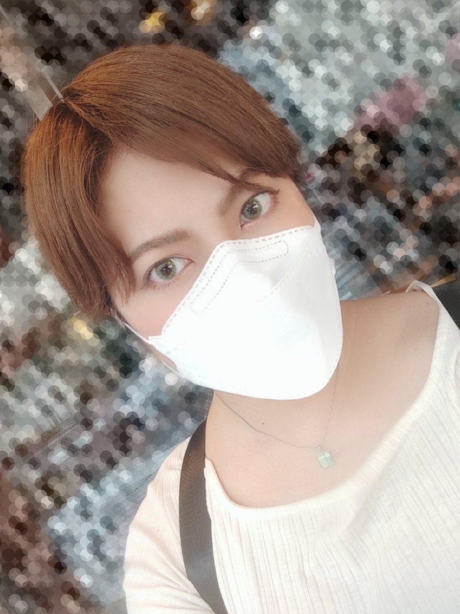 NATSU_ntsr's tweet photo. あ!今朝は2人で #SUPRAM さんにお世話になったのでした。
まーすぅいーさん達を交えて話をするのも3年ぶり。幸せな時間でした。
夏代ビフォーアフター。 https://t.co/gWv12vHDVS