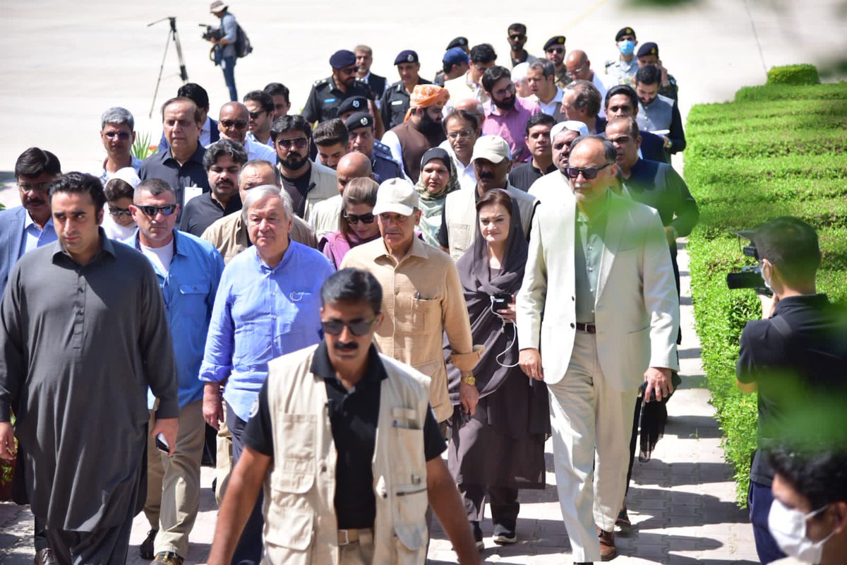 UNSG official visit in Pakistan. Prime minister Shahbaz Shareef will brief them the amount of damage has been done by this flood.
#UNSGinPak
#UNSGSolidarityVisit