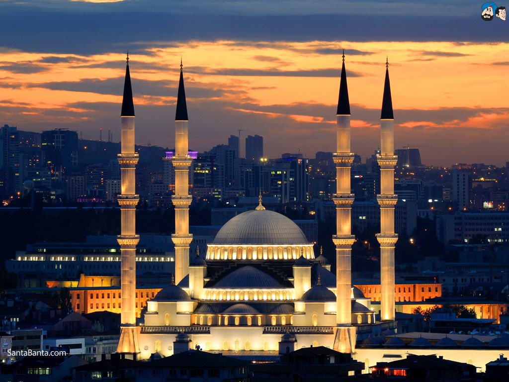 Blue Mosque, Istanbul 🇹🇷

> The Blue Mosque is an Ottoman-era historical imperial mosque located in Istanbul

> It was constructed b/w 1609 &amp; 1616 during rule of Ahmed I &amp; attracts large numbers of tourist visitors 

> It's included in the UNESCO World Heritage Site list in 1985
