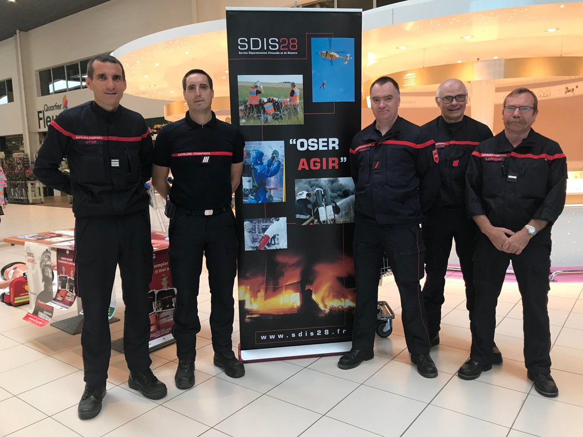[Recrutement]
Nous recrutons des sapeurs-pompiers volontaires pour les centres d’intervention de La Chapelle du Noyer, Langey, Lanneray et Saint Hilaire sur Yerre. Venez nous rencontrer au centre Leclerc de St Denis les Ponts aujourd’hui de 9h à 18h.

Venez nombreux !!!
