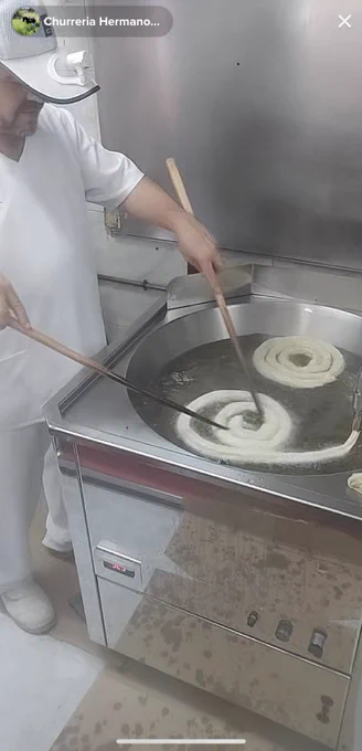 ぐるぐる巻いて揚げていく 