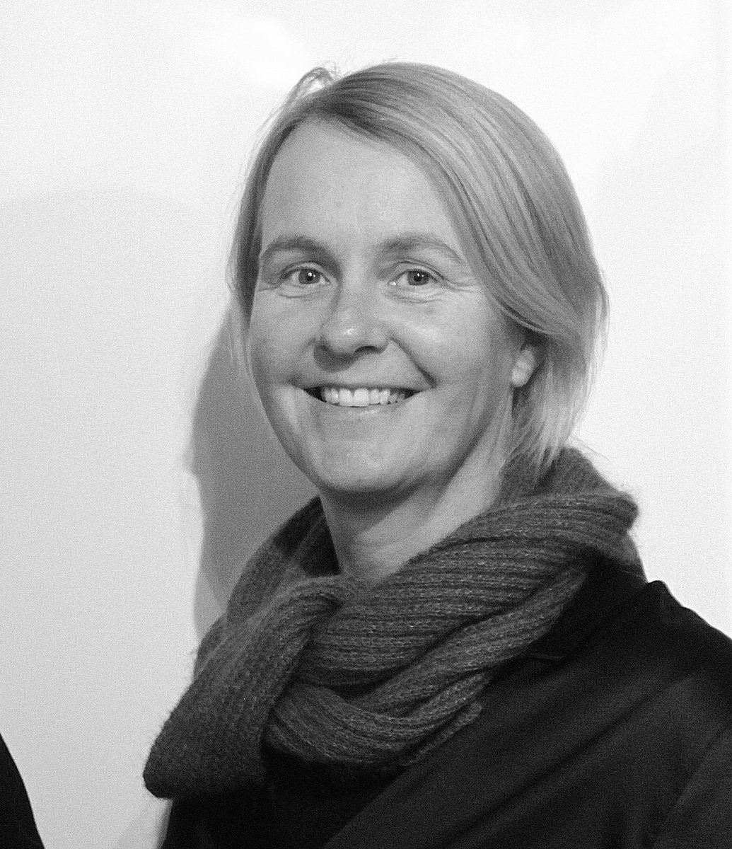 Finnmarksykehus's tweet photo. Tør du spørre om selvmordstanker? Det kan redde liv, skriver 
psykologspesialist og forsker Anne Silviken på verdensdagen for selvmordsforebygging.

https://t.co/BZVMyjvqz3

#selvmordsforebygging #sanks #samiklinihkka #finnmarkssykehuset https://t.co/A6zUsroZVB