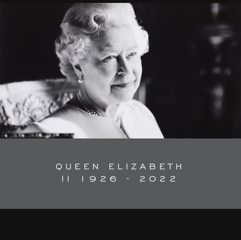 CidentroCider's tweet photo. We join the nation at this time of sadness in mourning the death of our Queen. Paying my respects with flowers laid and candles lit at the gates of Sandringham, her Majestyβs beautiful and most tranquil Winter residence #queenelizabeth #sandringham #70yearsofservice #thankyou https://t.co/Vd1l9Tc4uj