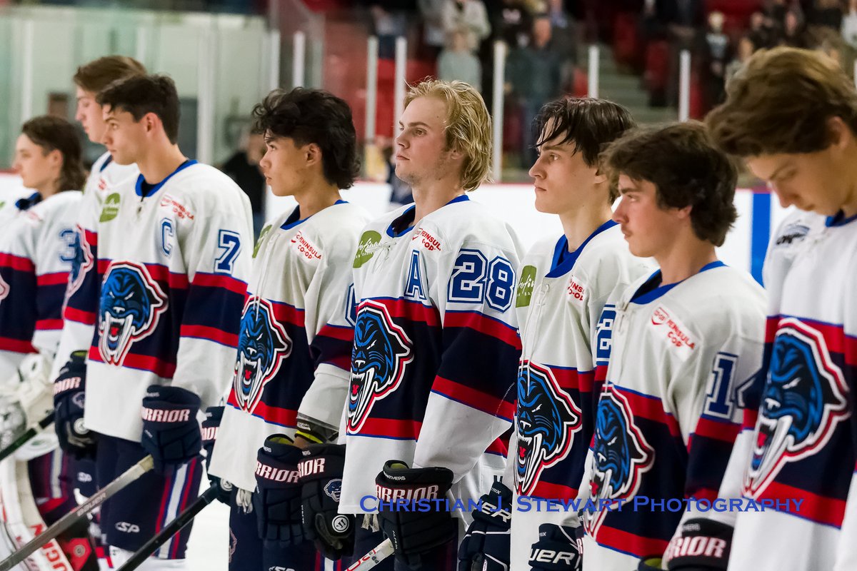 ppanthersvijhl's tweet photo. Ryan Grambart nets the only goal of the period and the Panthers take a 1-0 lead into the first intermission. #YYJ #YYJHockey #VIJHL #hockey #PanthersStrong https://t.co/jML88AWy9m