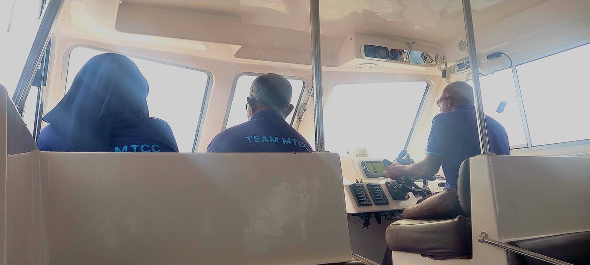 asimriza's tweet photo. Travelling from hithadhoo to hulhumeedhoo on Southern Transport Link's ferry, heartwarming to see a female speed boat crew @adamazim @MTCCPlc https://t.co/elk08xhbKU