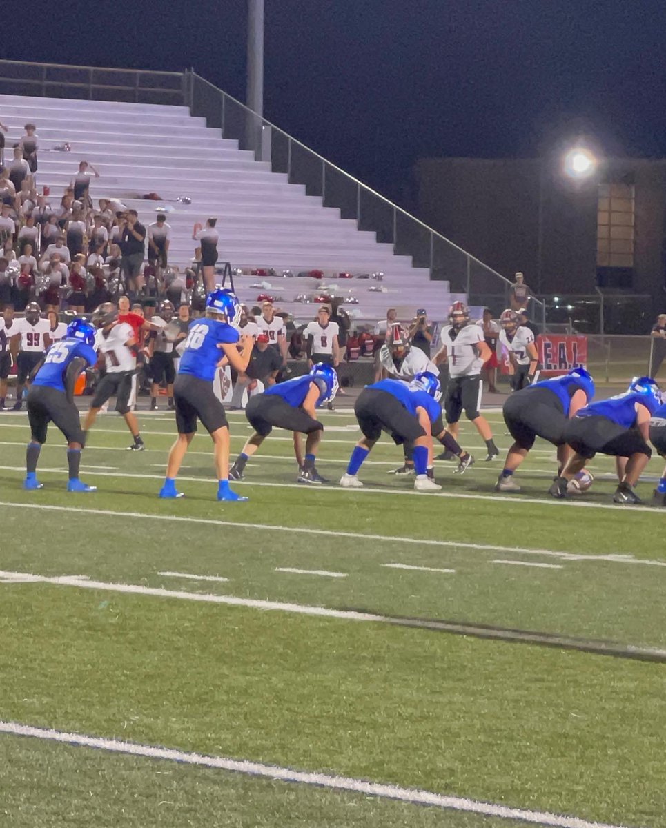 whsrooathletics's tweet photo. Weatherford 54
Burleson 52

#25 Joseph Polk30carries 170yards 5.73 touchdowns

#7 Melvin Polk7 catches 105yards 2 touchdowns, and another 66 yards on the ground with a score 

@MelvinPolk6 @3Josephpolk https://t.co/WleqMzduCr